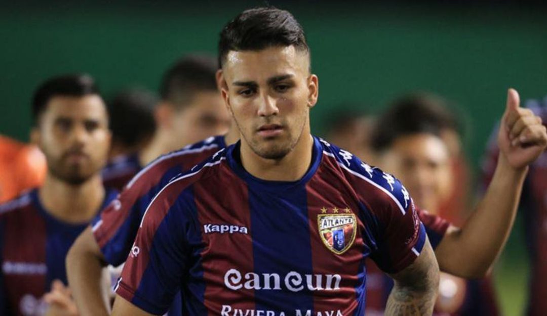 Muere el joven futbolista argentino Ezequiel Esperón tras caer de un balcón: Tragedia en Argentina: muere un futbolista tras caer de un balcón