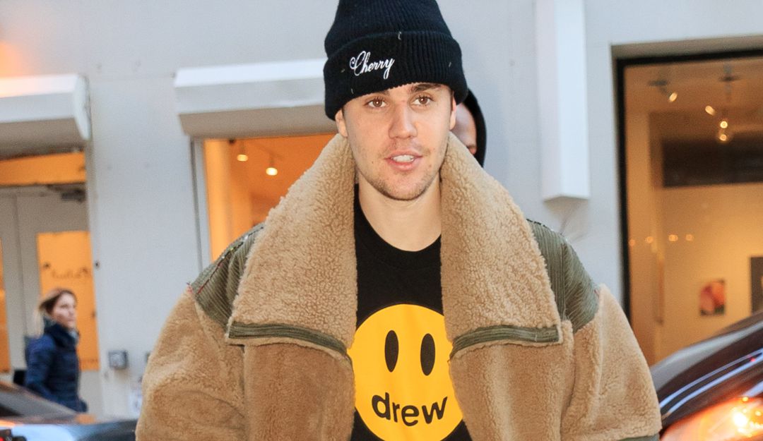 Felino salvaje de África y un gato doméstico de Justin Bieber: Critican a Justin Bieber por sus exóticos gatos