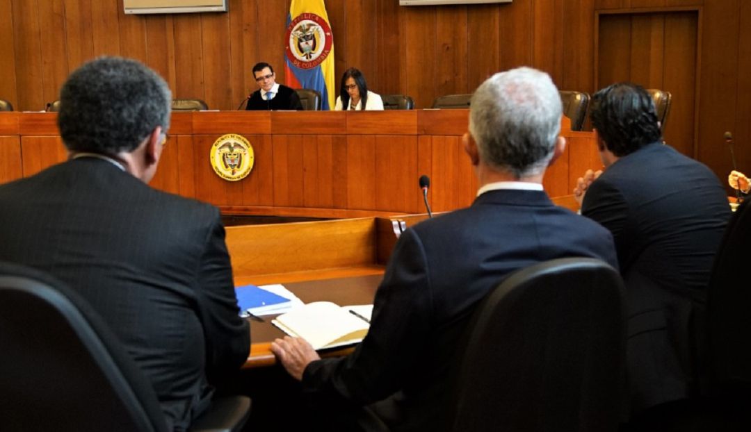 Álvaro Uribe Corte Suprema de Justicia: Uribe queda vinculado a delitos de fraude procesal y soborno
