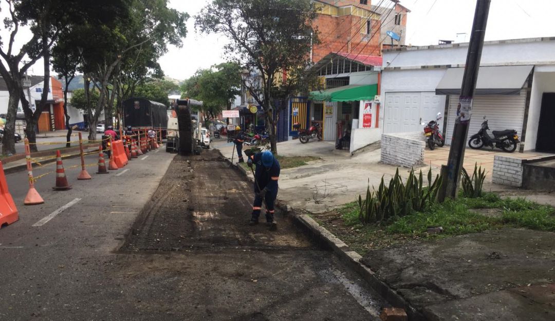 BUCARAMANGA MALLA VIAL HUECOS RECUPERACIÓN MALLA VIAL: Reparcheo de calles tiene un progreso del 50%