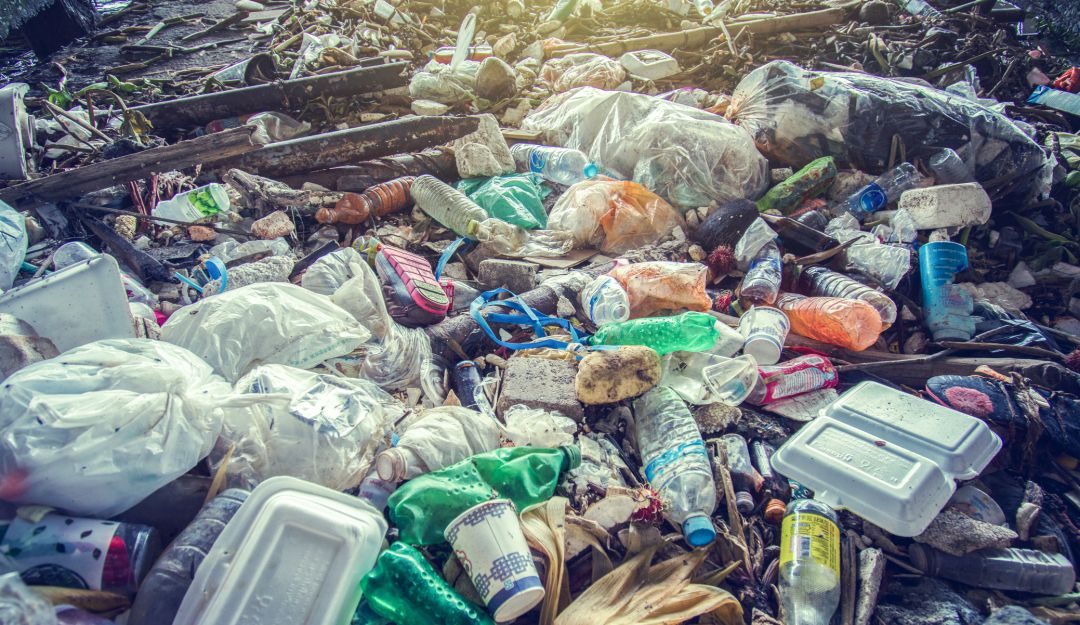 Productos plásticos: Greenpeace: “Compañías crean falsas soluciones para la crisis plástica”