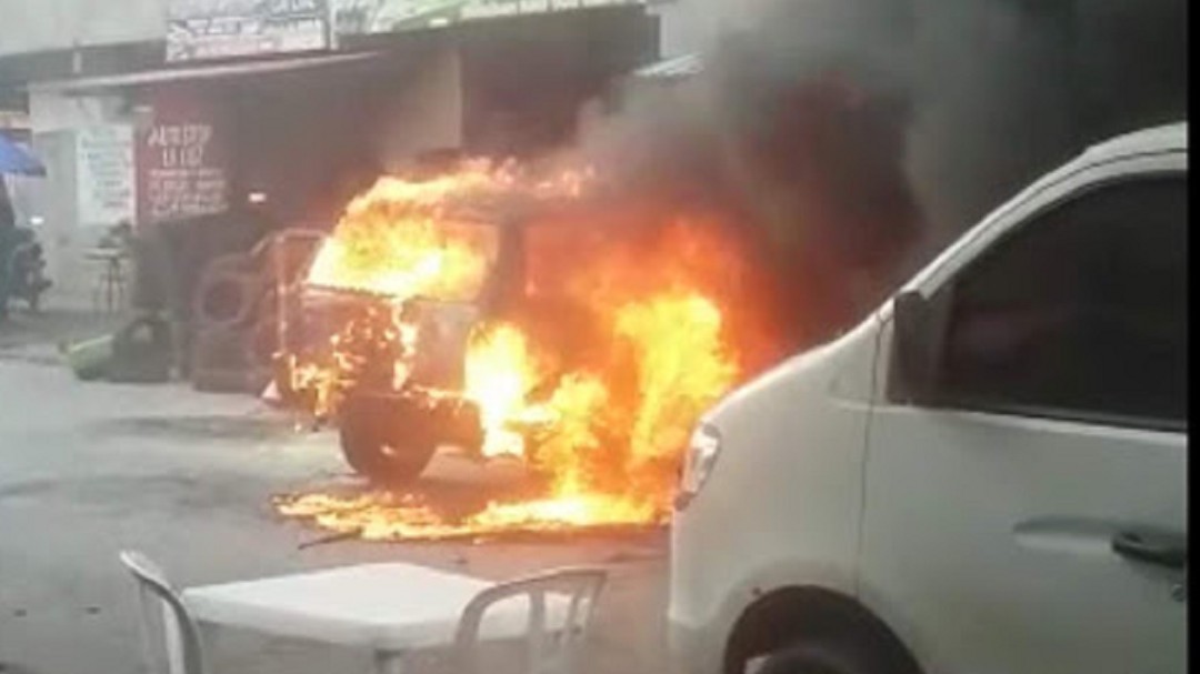 Explosión de camioneta en centro de Cali, deja cinco personas heridas