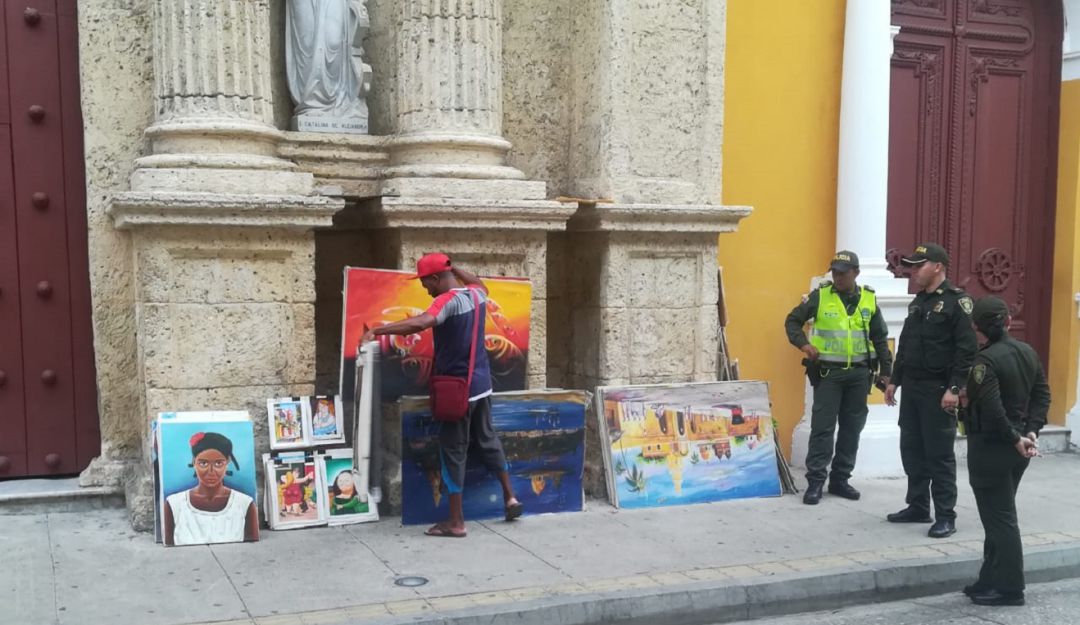 Policía en Cartagena: En Cartagena, ya son 125 comparendos a vendedores ambulantes