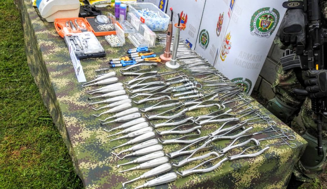 LABORATORIO ODONTOLÓGICO CLAN DEL GOLFO: Hallan consultorio odontológico del Clan del Golfo entre Antioquia y Chocó