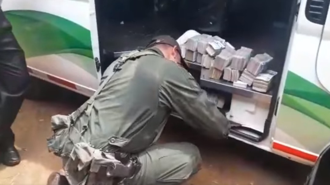 Video de caleta en camioneta no es de ‘dinero para los políticos’