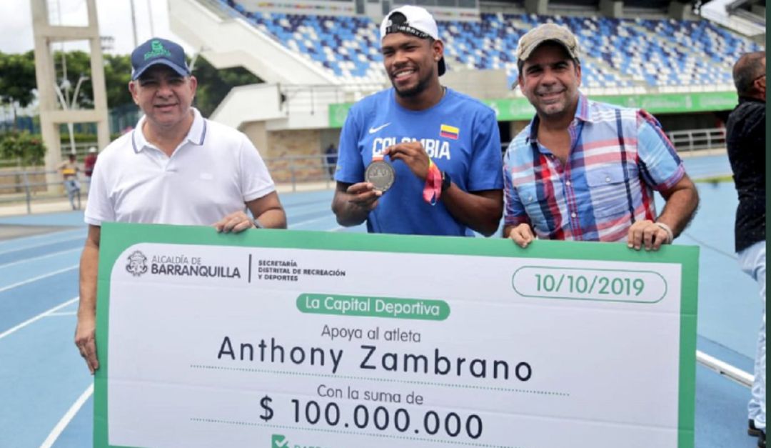 Anthony Zambrano: Char entrega $100 millones a Anthony Zambrano para la casa de su mamá