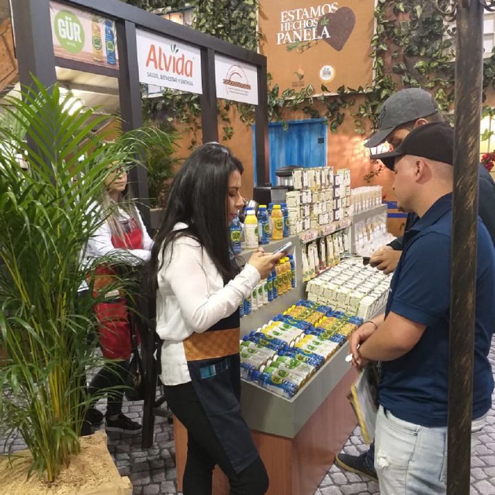 Colombia incrementa las exportaciones de panela