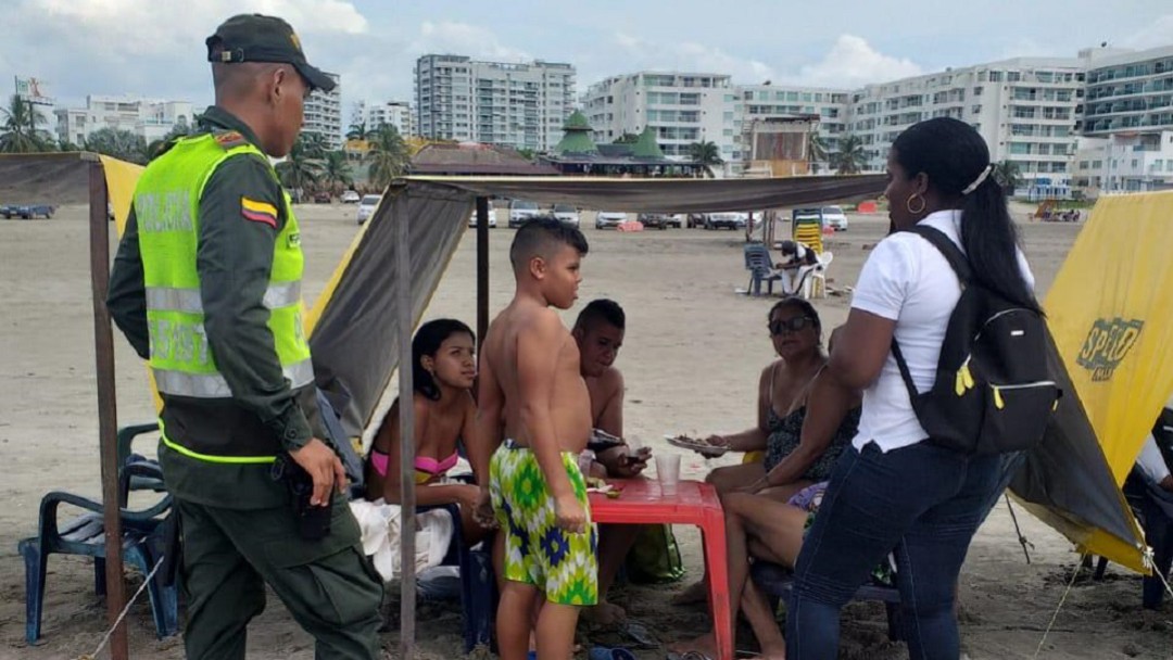 Autoridades realizan campañas para evitar abusos a turistas en Cartagena