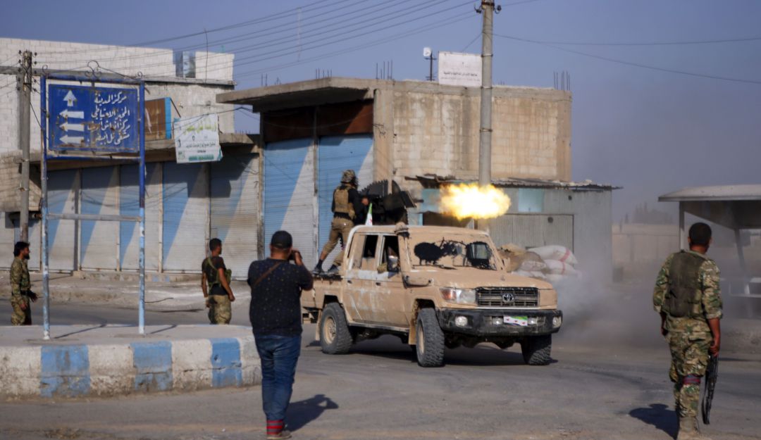 Conflicto Sirio: Fuerzas turcas y aliados locales toman la ciudad siria de Tal Abyad