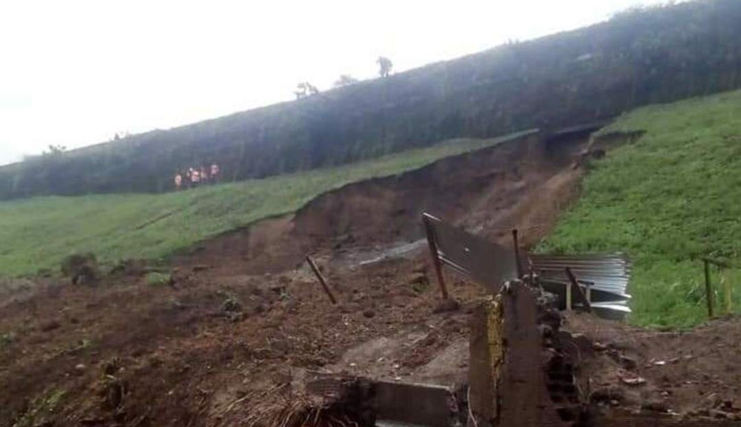 Deslizamiento de tierra en el barrio Matecaña de Pereira: Deslizamiento de tierra en el barrio Matecaña cobra la vida de una persona