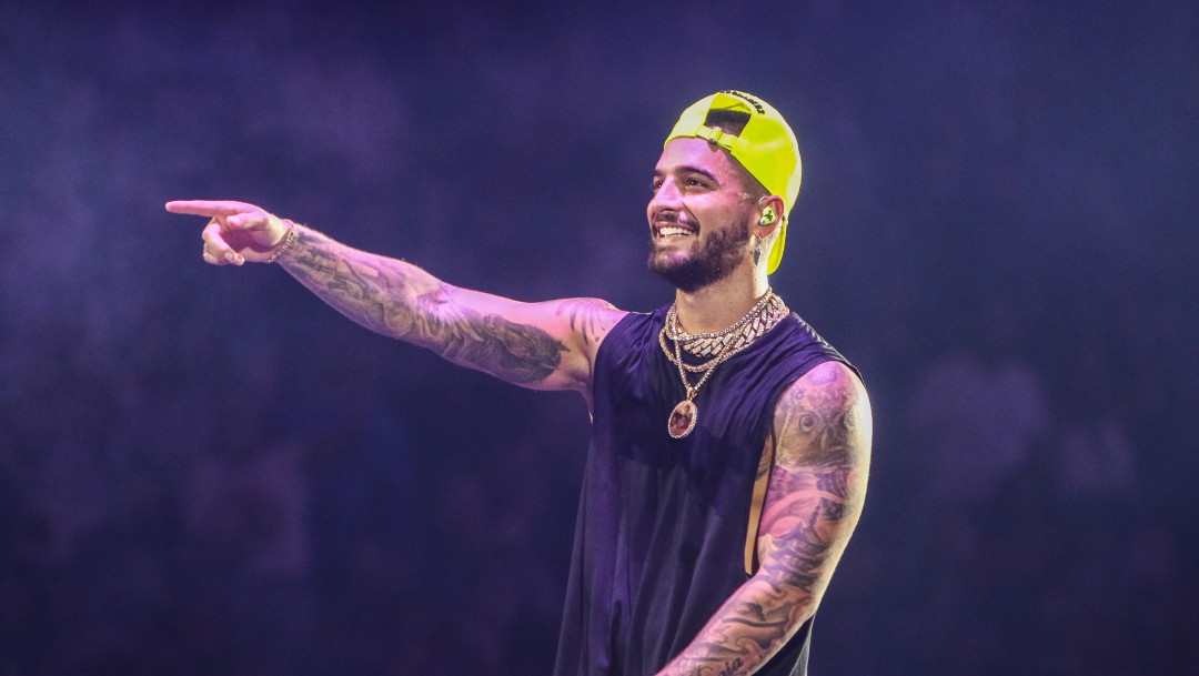 ¿Se rajó Maluma tocando el timbal?