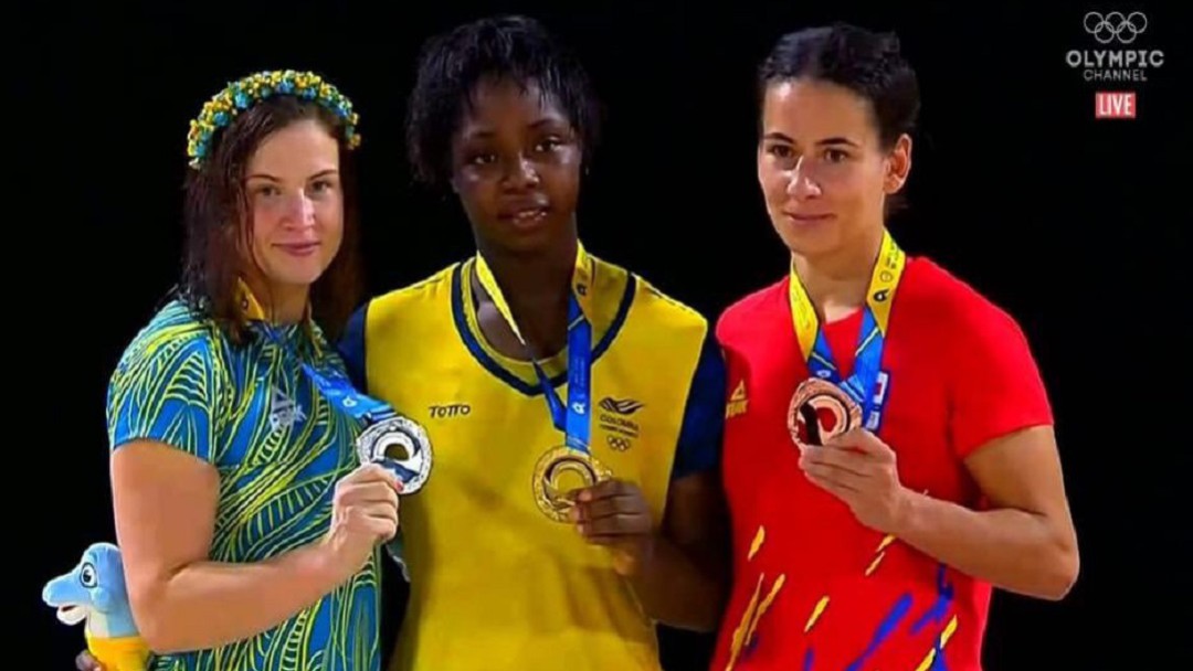 Vallecaucana Tatiana Rentería alcanzó título mundial de lucha de playa