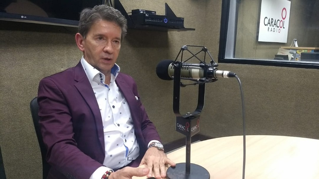 Luis Pérez: Todos los éxitos en este planeta se celebran tirando al aire