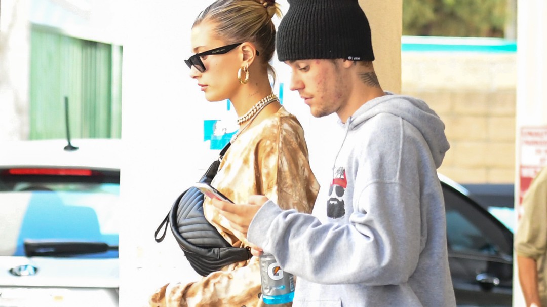 Los tres vestidos de novia que usó esposa de Justin Bieber