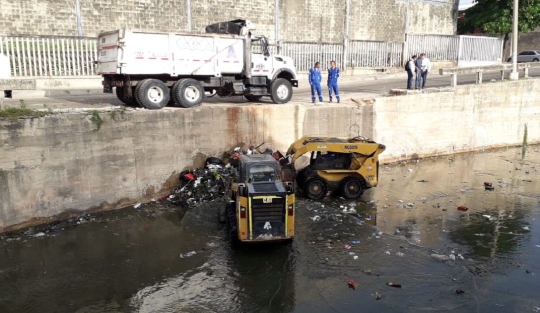 Contaminación ambiental: Van más de 900 comparendos por arrojar basuras en calles de Barranquilla
