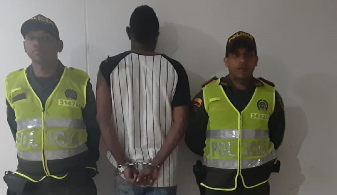 Casa por cárcel hombre Calamar Bolívar: En Bolívar hombre tenía casa por cárcel y lo sorprenden en la calle armado