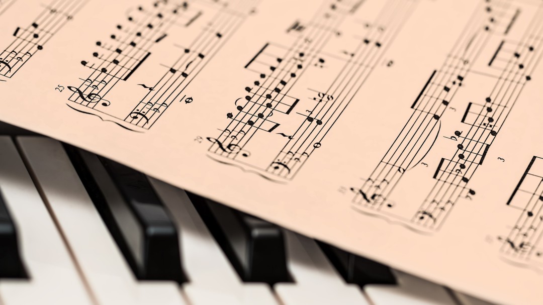 ¿Cómo entrar a la industria musical y no fracasar?