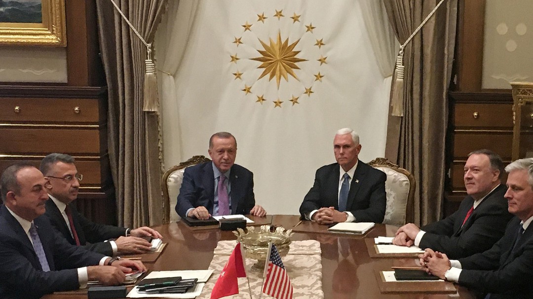 Turquía suspende ofensiva en Siria