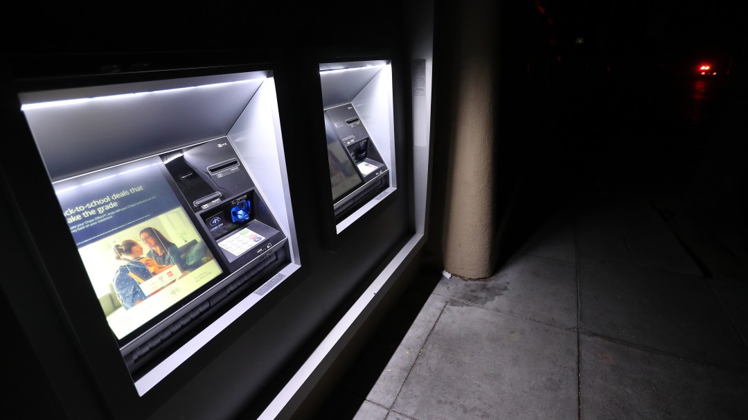 'Cutlet Maker', el malware que expulsa dinero gratis en cajeros automáticos