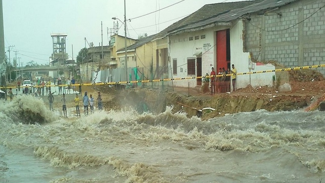 Desaparece menor en arroyo de Barranquilla