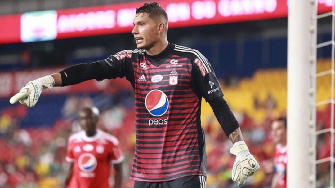 "El entrenador de arqueros de América tiene sus limitaciones" Neto Volpi