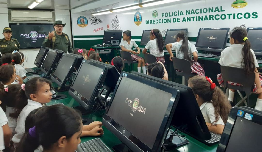 Policía en Bolívar: Policía realiza campaña para prevenir consumo de drogas en Bolívar