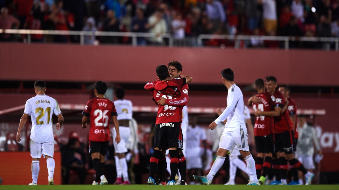 Real Madrid cae ante Mallorca y cede el liderato al Barça