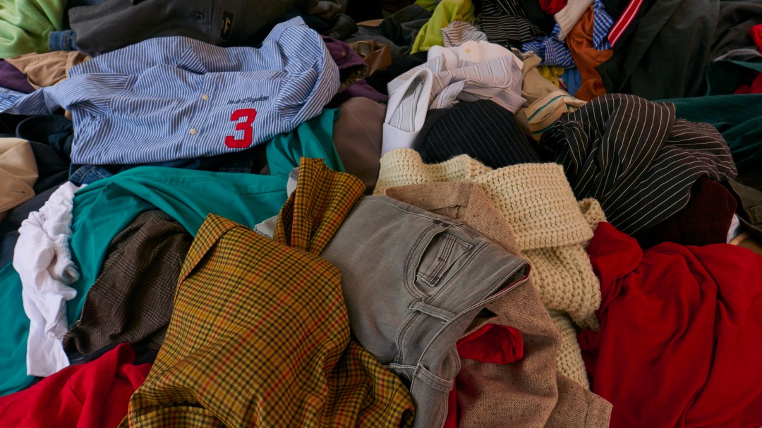 ¿Sabe dónde reciclar el material textil?