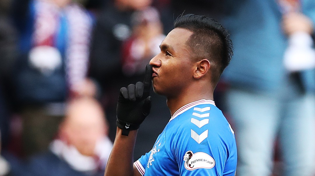 Morelos rescata el empate para Rangers en la liga de Escocia