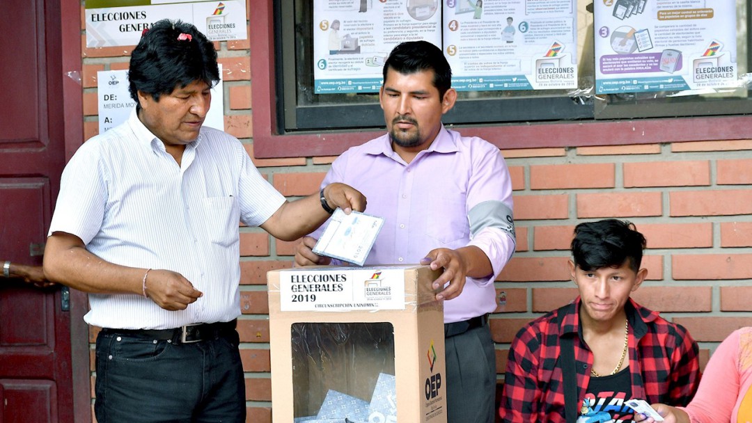 Evo Morales expresa confianza en la votación presidencial boliviana