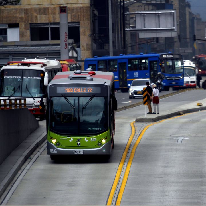 Licitación para buses eléctricos en Bogotá cerró con cuatro oferentes