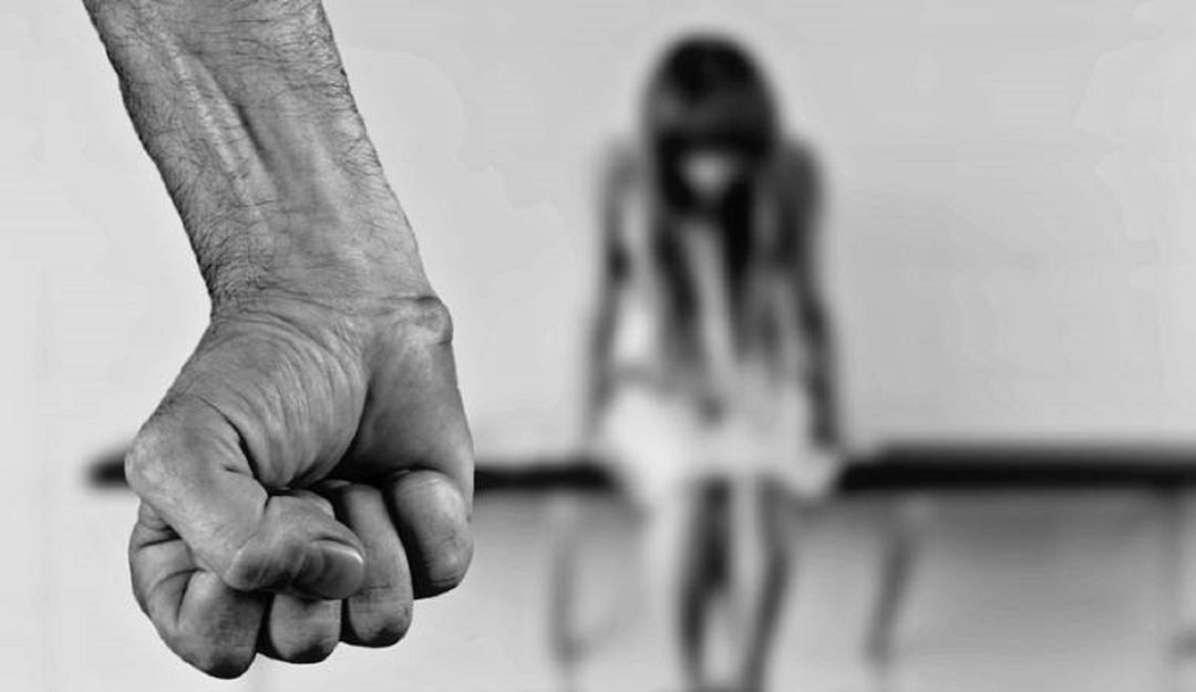Acoso sexual en universidades: La U. de los Andes destituyó a docente denunciado por acoso sexual
