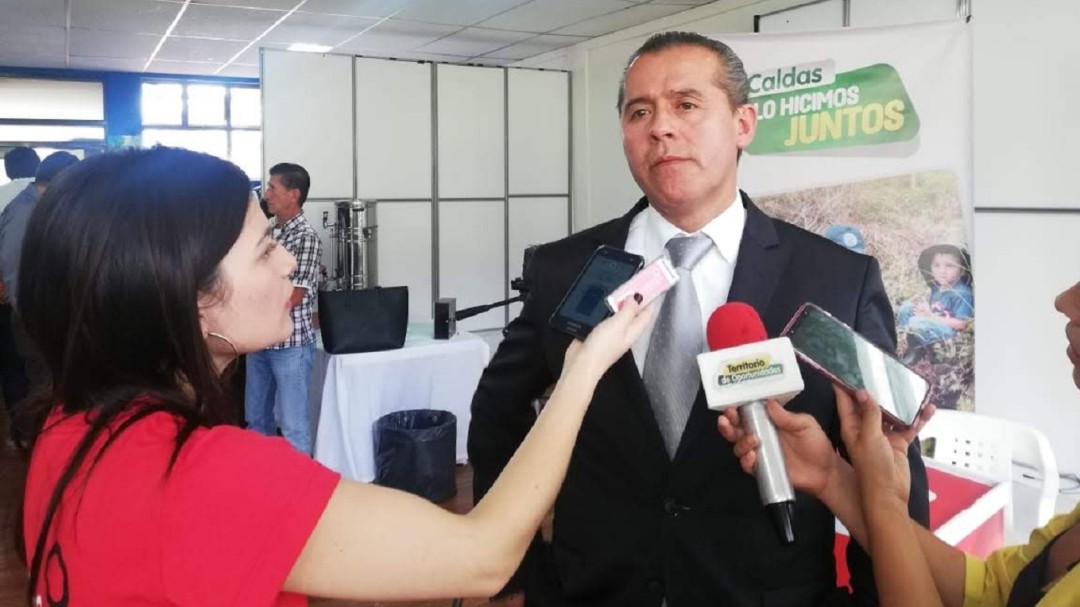 Alcalde de Neira pagará de su bolsillo parte del transporte escolar