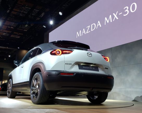 Camioneta eléctrica Mazda Tokio Motor Show 2019: Mazda presenta en Tokio la MX-30, su primer 'citycar' eléctrico Camioneta eléctrica Mazda Tokio Motor Show 2019: Mazda presenta en Tokio la MX-30, su primer 'citycar' eléctrico
