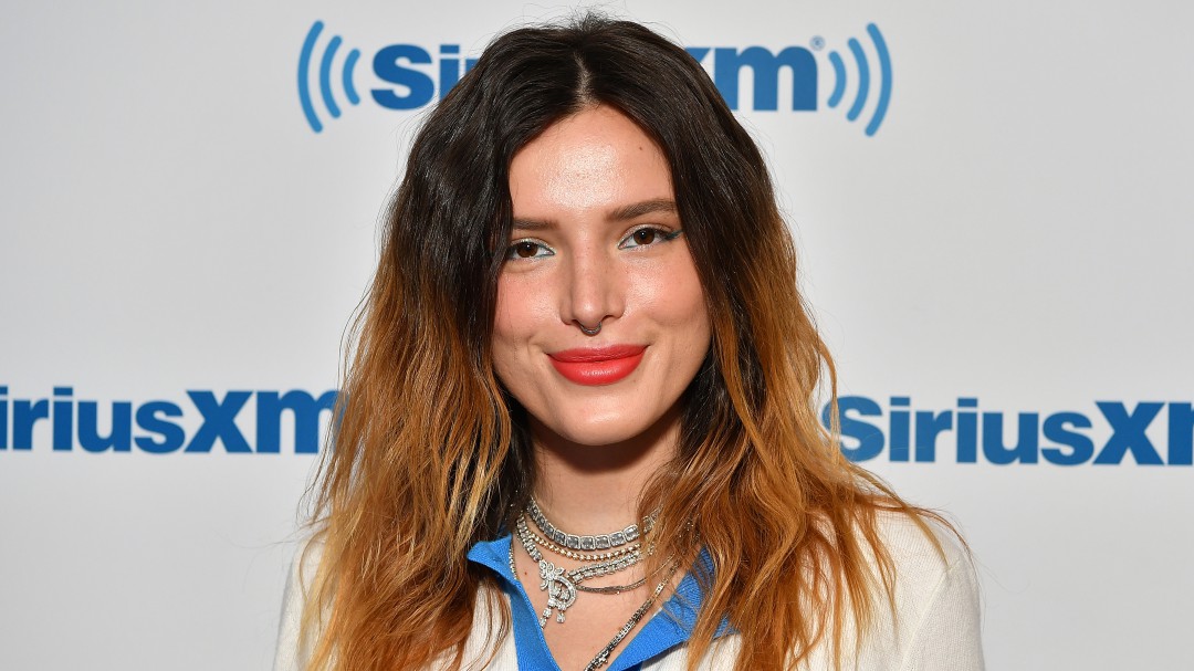¡No apto para cardíacos! Bella Thorne enciende las redes con sensual baile
