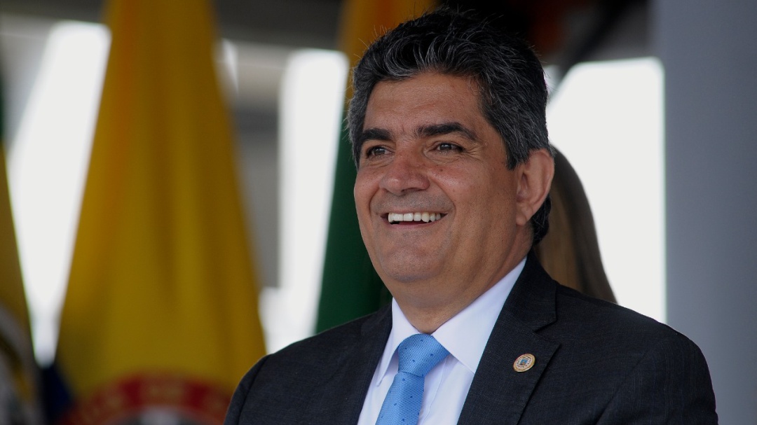 El padre Carlos Eduardo Osorio recupera la esperanza y la gobernabilidad