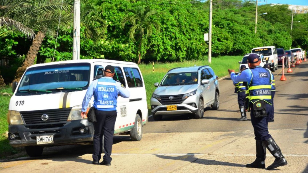 Sancionan tres conductores por transporte ilegal escolar en Cartagena