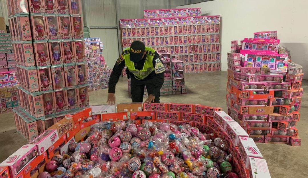 Incautación de mercancía en Cartagena: Policía incauta juguetes de contrabando en Cartagena