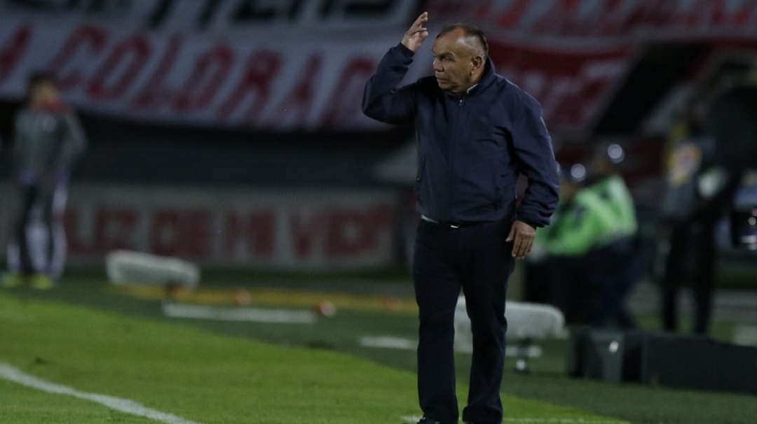 J.Bernal:"El día del partido uno no puede cobrar un penal o marcar alguien"