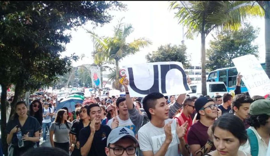 Marcha universitarios en Manizales