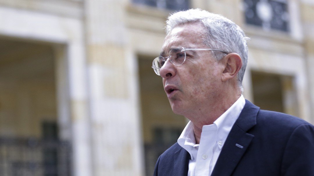 Uribe pasará al tablero a congresistas para revisar resultados electorales