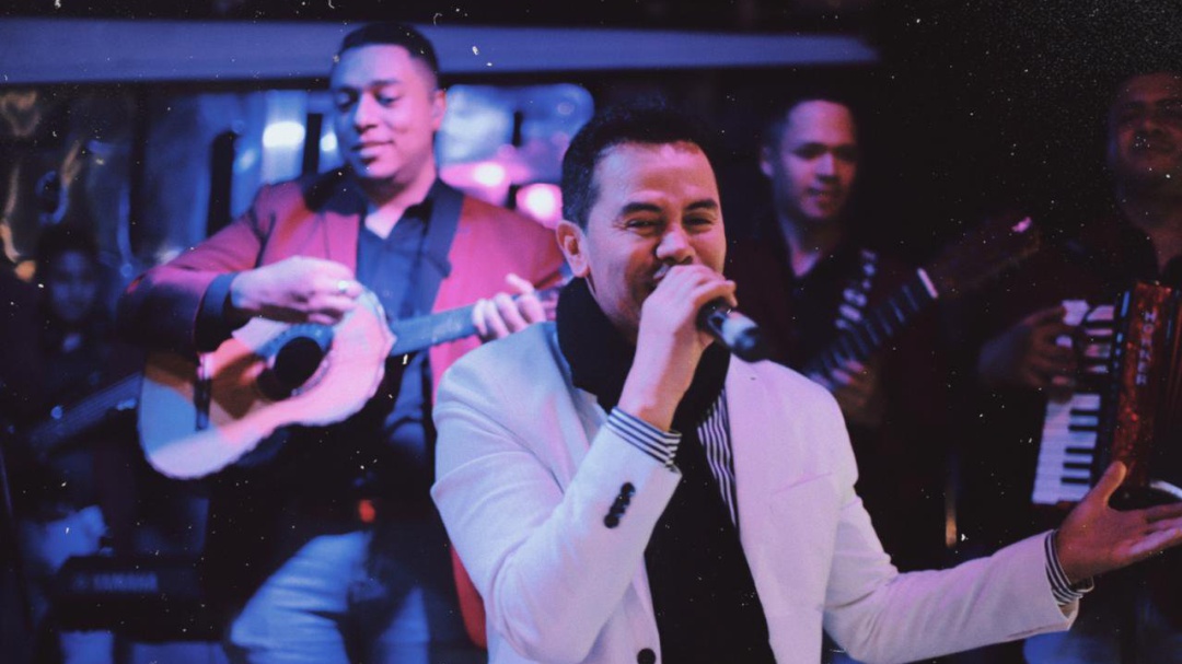 ¡Qué lujos! Así disfruta Jhonny Rivera sus vacaciones en Dubai