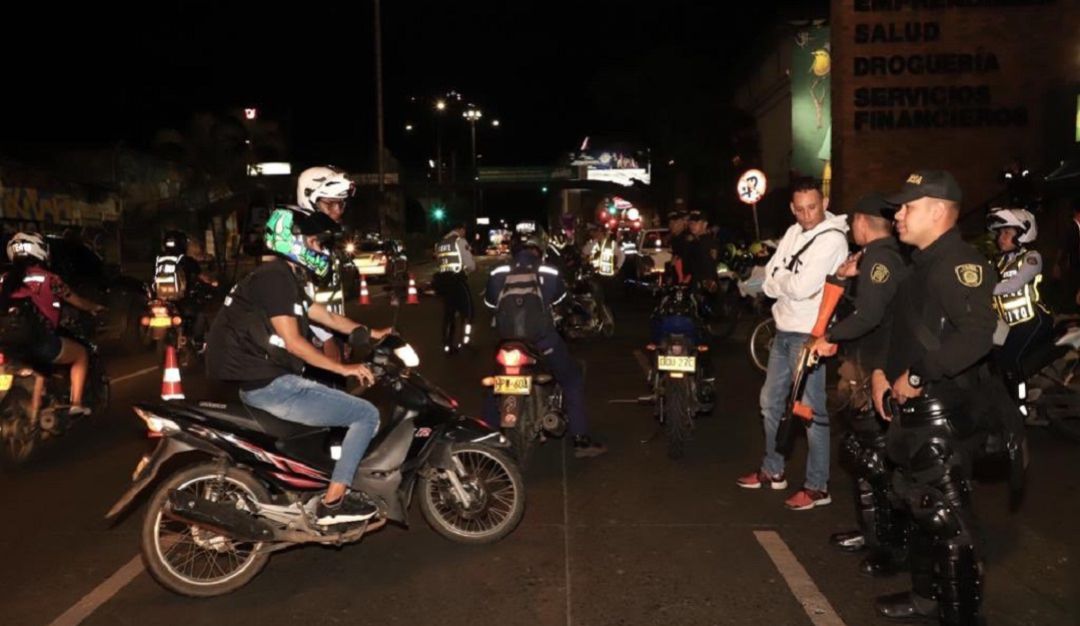 Caravanas de motos: Con caravanas de 200 y 300 motos fue imposible controlar la movilidad