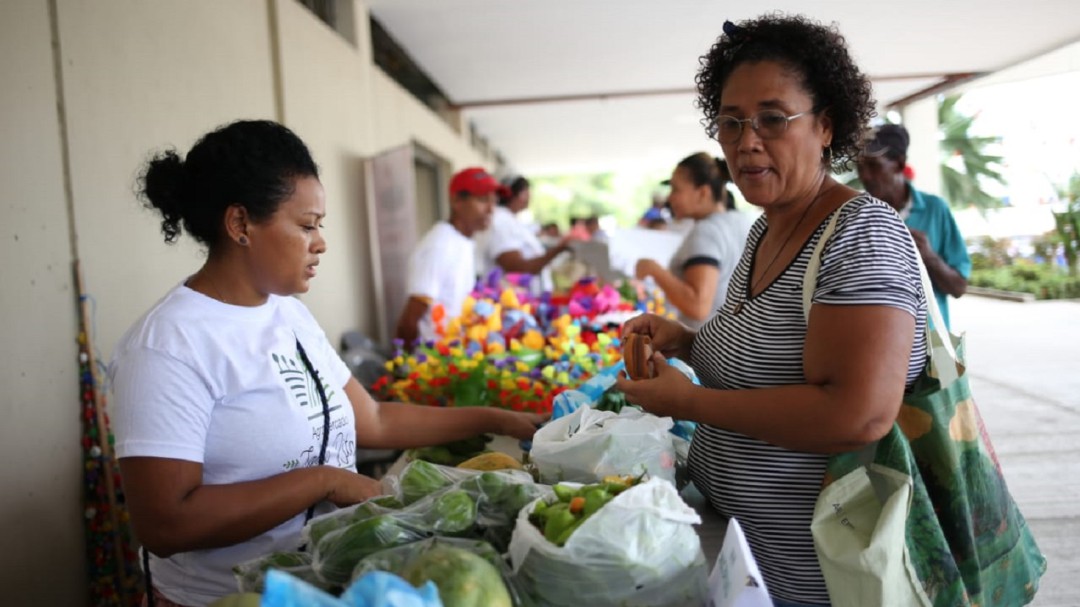En Cartagena se realizó el Primer Mercado Campesino en Santa Rita Plaza