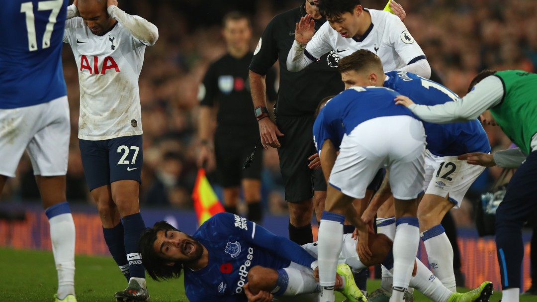 ¡Escalofriante! André Gomes sufrió fractura de tobillo