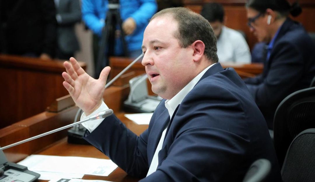 Senador Araújo venezolanos: Senador Fernando Araújo propone declarar como refugiados a venezolanos