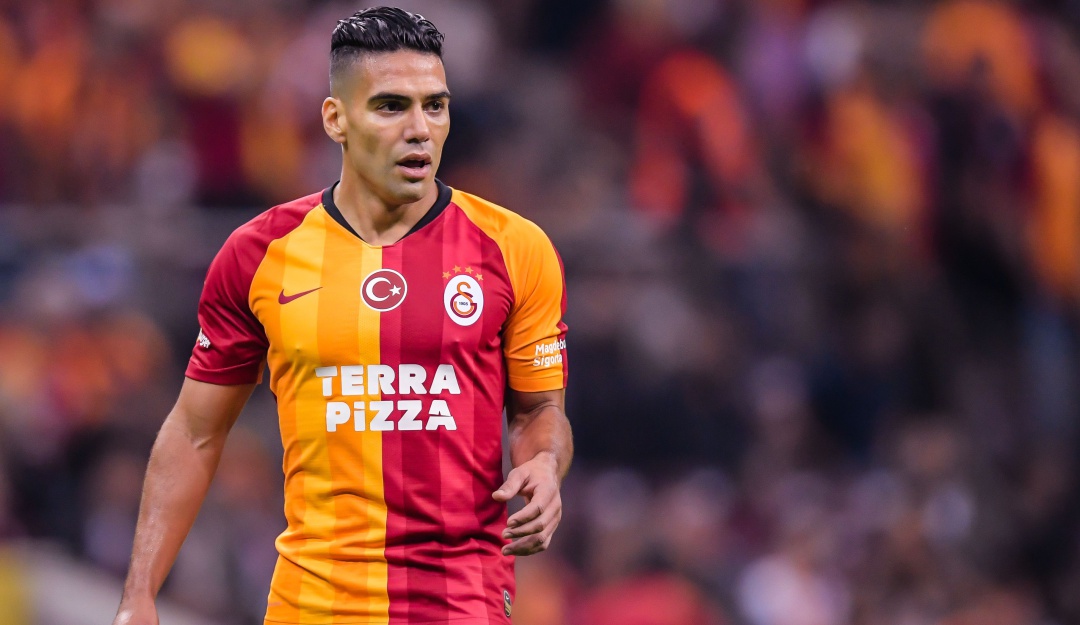 Roberto Carlos Falcao Galatasaray: Roberto Carlos: "Falcao es un gran goleador y Galatasaray lo necesita"