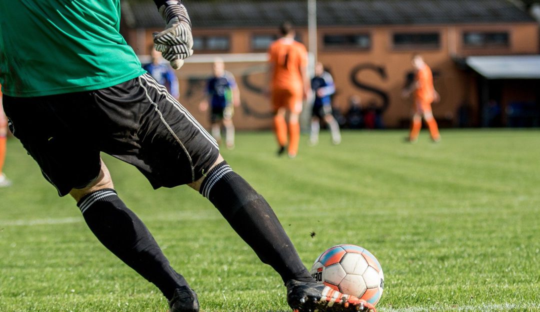 Demostración de fútbol para ciegos