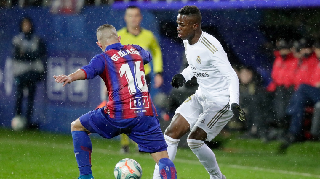 Respira el Madrid: venció a Eibar 0-4 y mete presión al Barcelona