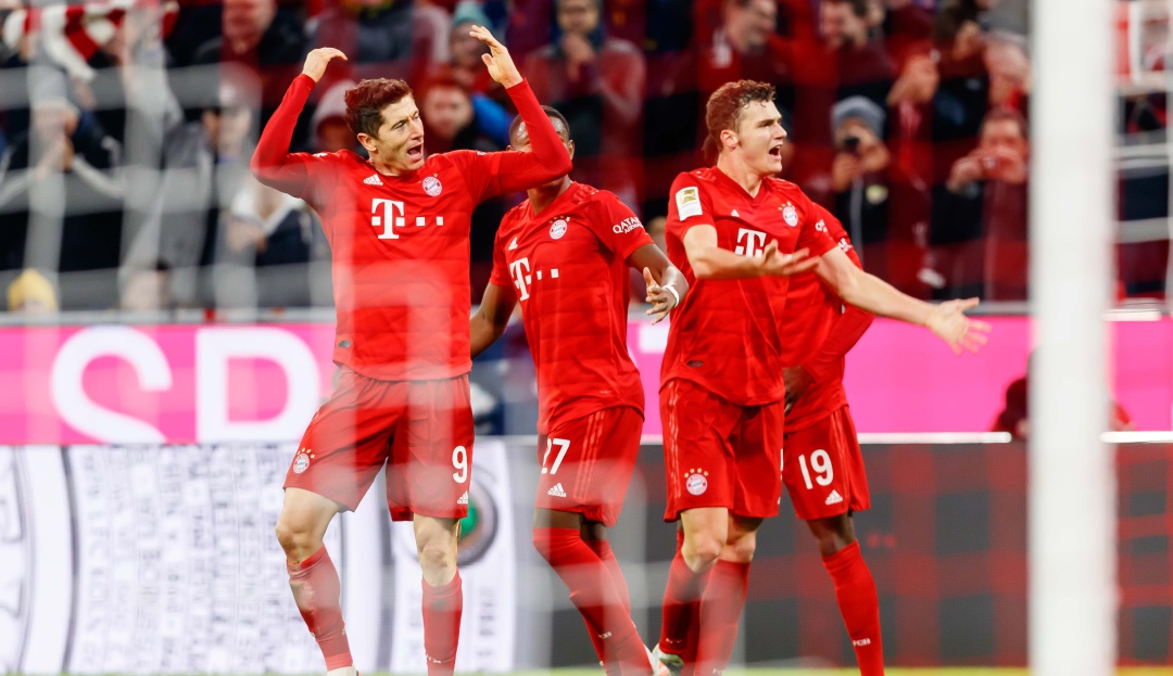 Bayern Múnich goleó 4-0 a Borussia Dortmund: Bayern Múnich goleó 4-0 a Borussia Dortmund y se acercó al liderato